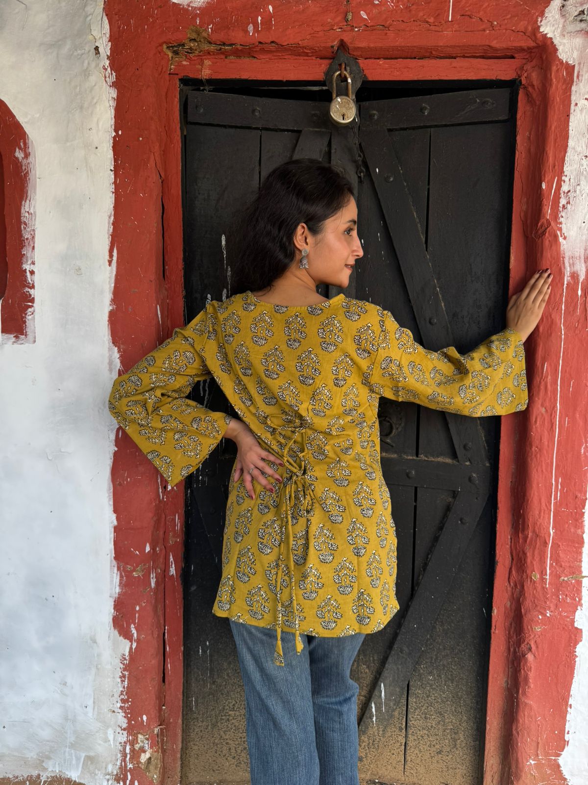 Sunehri Corset Back Short Kurti