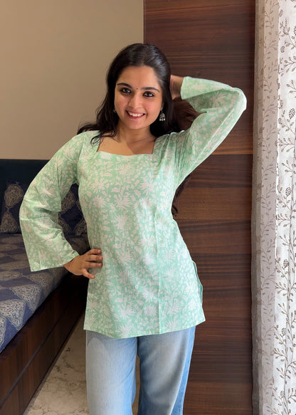 Naaz Corset Back Short Kurti