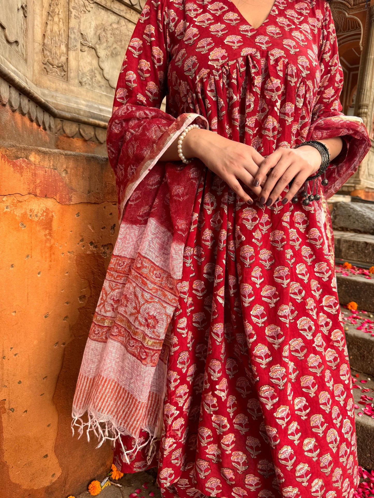 NOOR Red Buti suit set